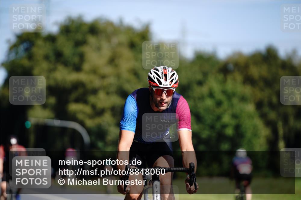 07.09.2025 - 19. Norderstedt Triathlon Michael Burmester http://msf.ph/oto/8848060 07.09.2025 11:34:15 Radfahren 1306 meine-sportfotos.de
