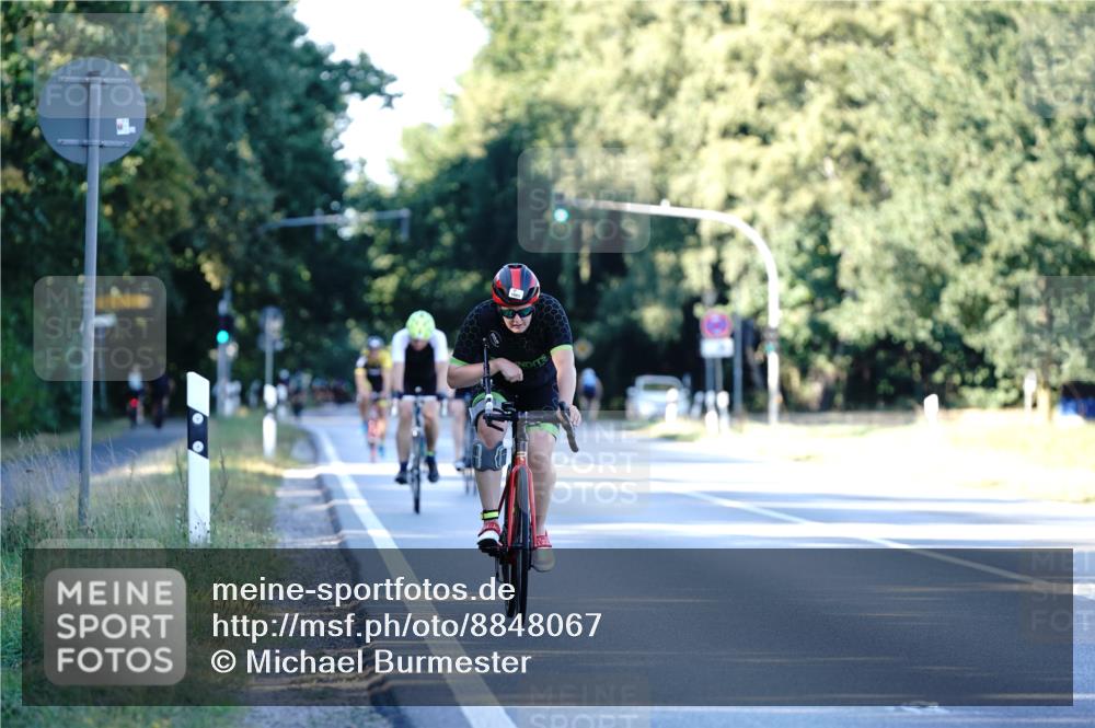 07.09.2025 - 19. Norderstedt Triathlon Michael Burmester http://msf.ph/oto/8848067 07.09.2025 16:19:32 Radfahren 1083 meine-sportfotos.de