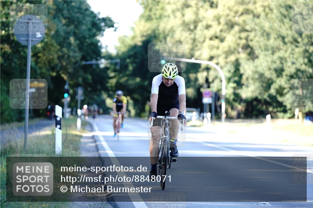 07.09.2025 - 19. Norderstedt Triathlon Michael Burmester http://msf.ph/oto/8848071 07.09.2025 16:19:35 Radfahren 432, 1083, 1559 meine-sportfotos.de