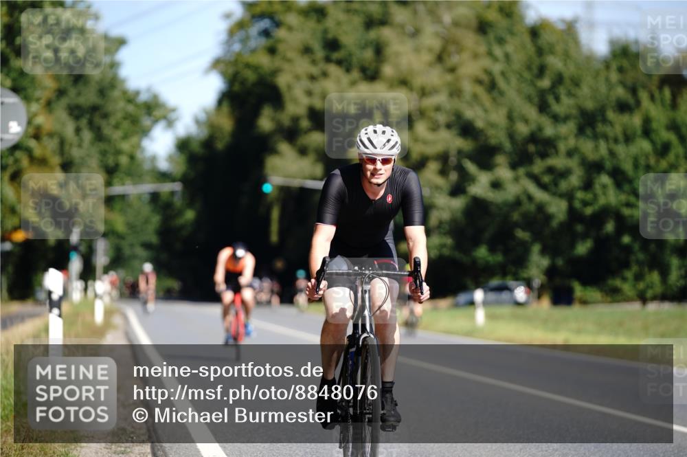 07.09.2025 - 19. Norderstedt Triathlon Michael Burmester http://msf.ph/oto/8848076 07.09.2025 11:34:23 Radfahren 1184, 1357 meine-sportfotos.de