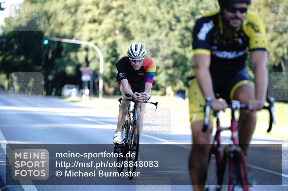 07.09.2025 - 19. Norderstedt Triathlon Michael Burmester http://msf.ph/oto/8848083 07.09.2025 16:19:41 Radfahren 935, 1556 meine-sportfotos.de