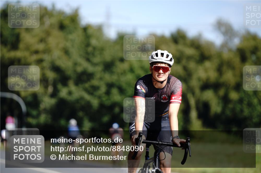 07.09.2025 - 19. Norderstedt Triathlon Michael Burmester http://msf.ph/oto/8848090 07.09.2025 11:34:36 Radfahren 1156 meine-sportfotos.de