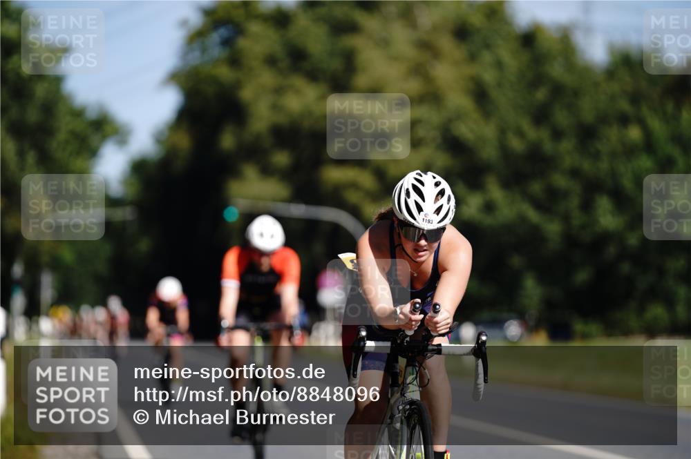 07.09.2025 - 19. Norderstedt Triathlon Michael Burmester http://msf.ph/oto/8848096 07.09.2025 11:34:43 Radfahren 736, 1193 meine-sportfotos.de