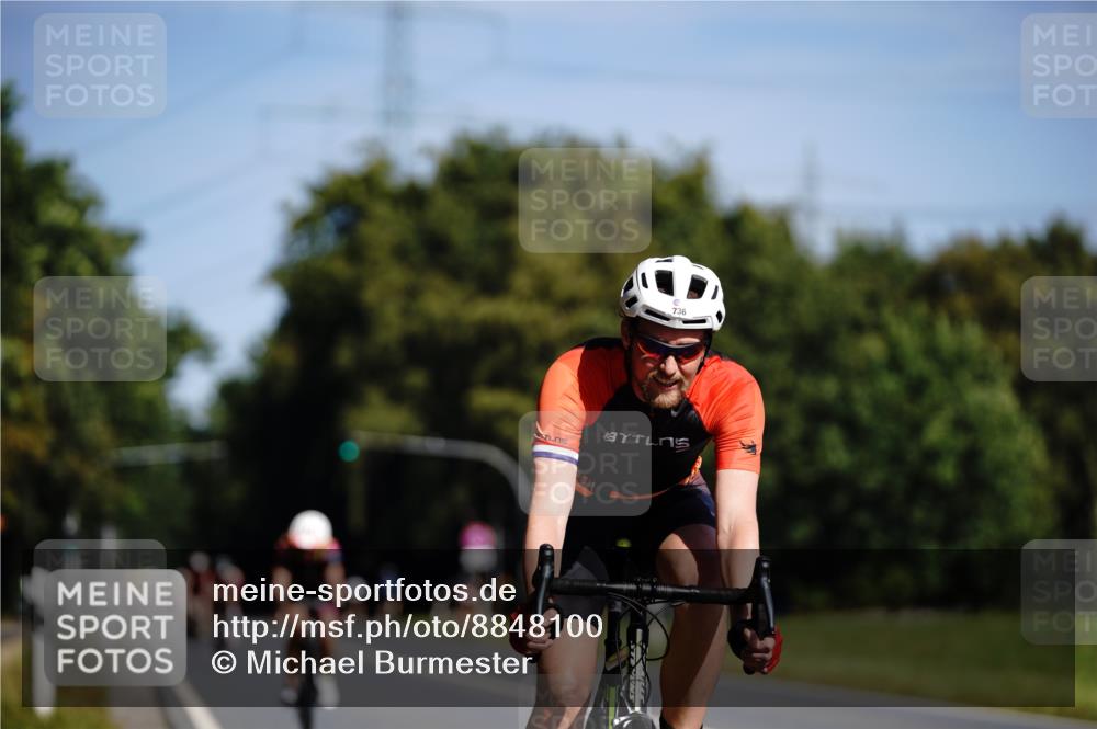 07.09.2025 - 19. Norderstedt Triathlon Michael Burmester http://msf.ph/oto/8848100 07.09.2025 11:34:45 Radfahren 736, 822, 1193 meine-sportfotos.de