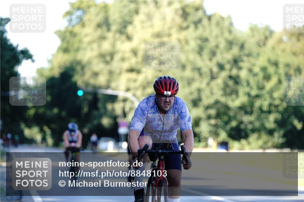 07.09.2025 - 19. Norderstedt Triathlon Michael Burmester http://msf.ph/oto/8848103 07.09.2025 16:20:03 Radfahren 936, 1458, 1607 meine-sportfotos.de
