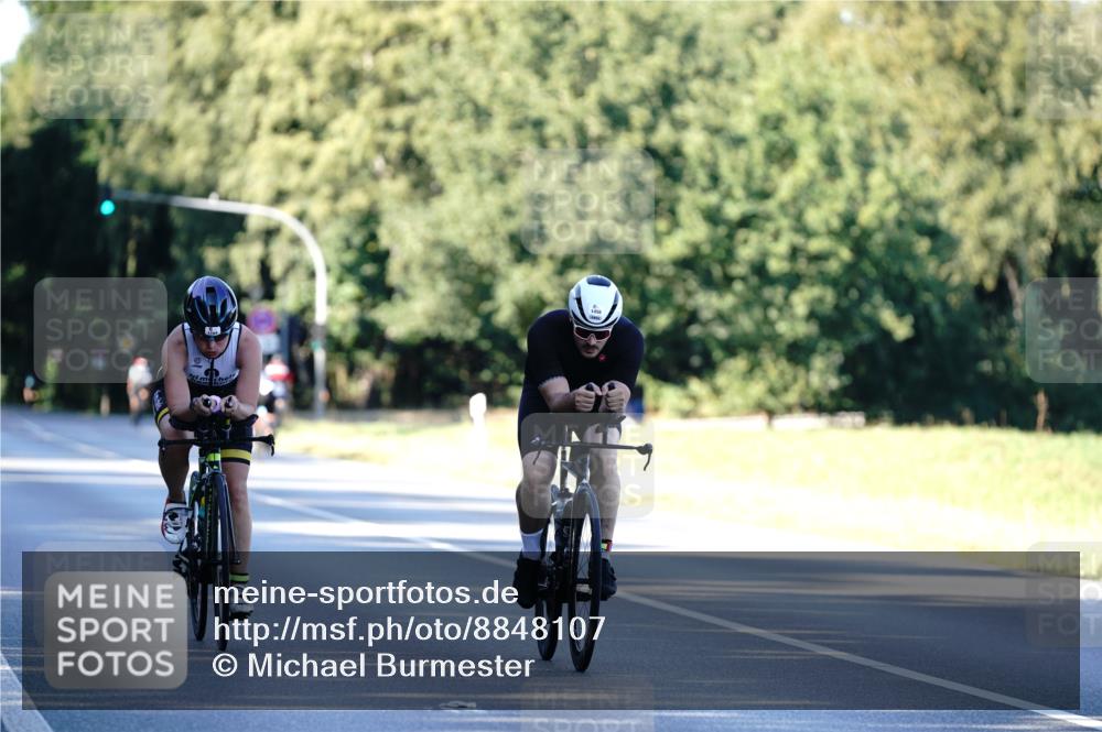 07.09.2025 - 19. Norderstedt Triathlon Michael Burmester http://msf.ph/oto/8848107 07.09.2025 16:20:05 Radfahren 936, 1104, 1458 meine-sportfotos.de