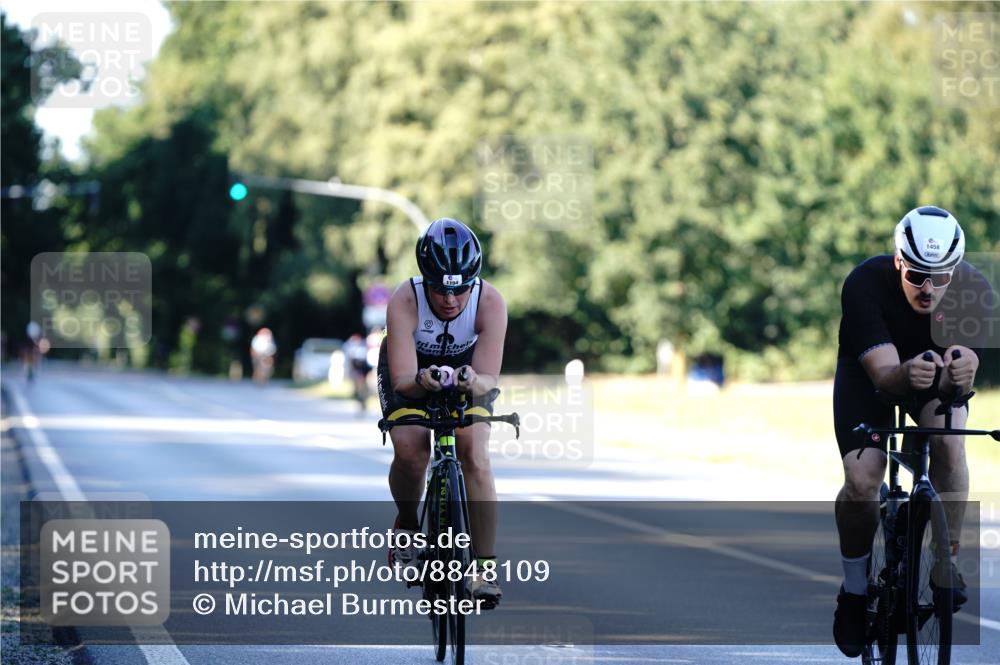 07.09.2025 - 19. Norderstedt Triathlon Michael Burmester http://msf.ph/oto/8848109 07.09.2025 16:20:05 Radfahren 936, 1104, 1458 meine-sportfotos.de