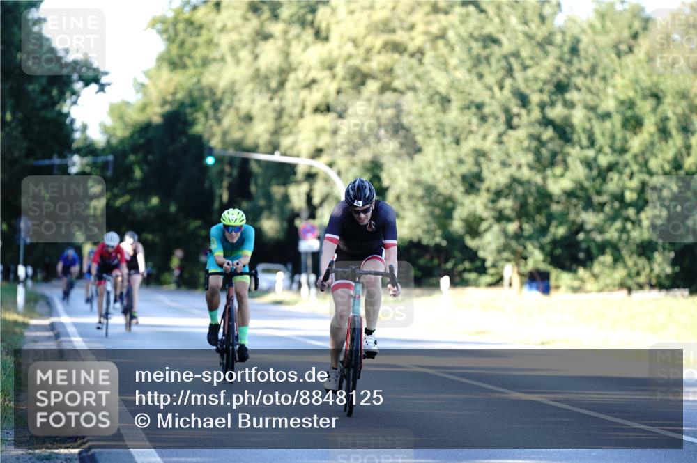 07.09.2025 - 19. Norderstedt Triathlon Michael Burmester http://msf.ph/oto/8848125 07.09.2025 16:20:22 Radfahren 1475, 1579, 1623 meine-sportfotos.de