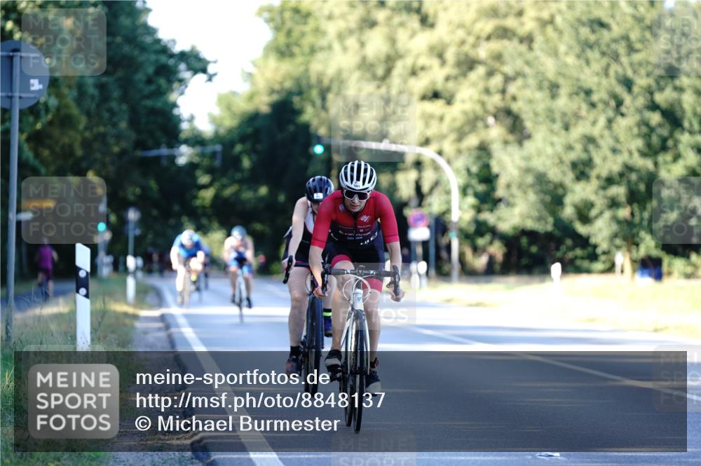 07.09.2025 - 19. Norderstedt Triathlon Michael Burmester http://msf.ph/oto/8848137 07.09.2025 16:20:27 Radfahren 952, 1061, 1579, 1623 meine-sportfotos.de