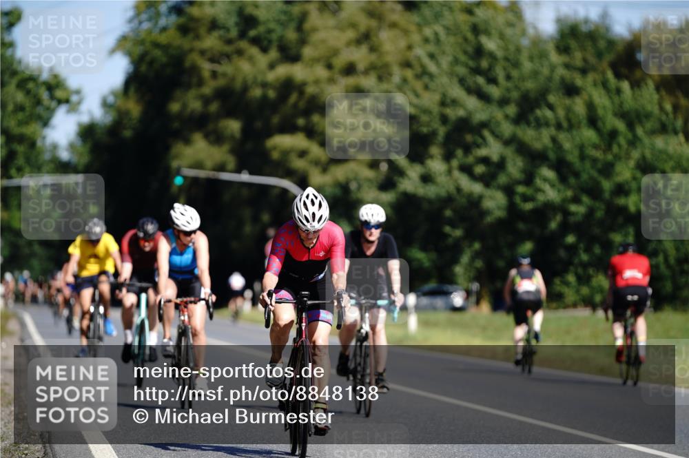 07.09.2025 - 19. Norderstedt Triathlon Michael Burmester http://msf.ph/oto/8848138 07.09.2025 11:35:01 Radfahren 155, 280, 793, 1244 meine-sportfotos.de