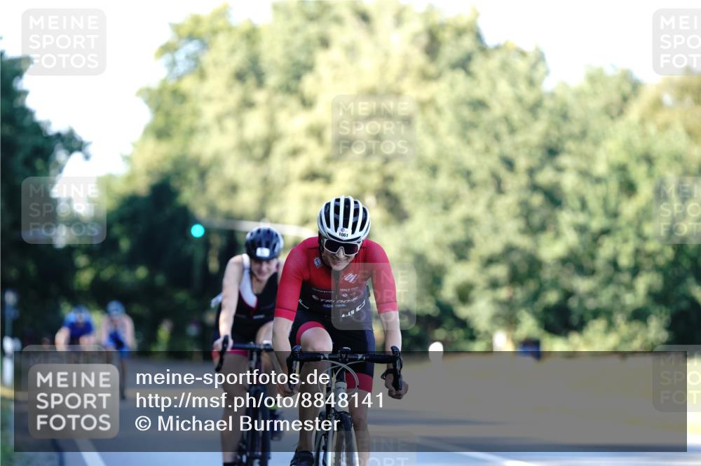 07.09.2025 - 19. Norderstedt Triathlon Michael Burmester http://msf.ph/oto/8848141 07.09.2025 16:20:27 Radfahren 952, 1061, 1579, 1623 meine-sportfotos.de