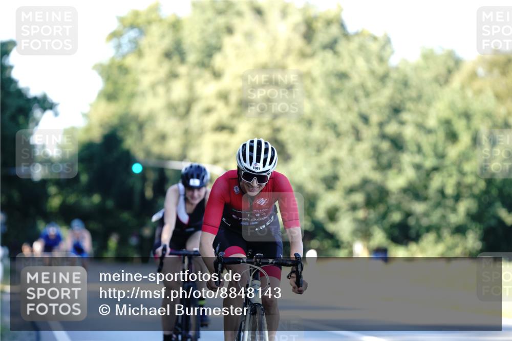 07.09.2025 - 19. Norderstedt Triathlon Michael Burmester http://msf.ph/oto/8848143 07.09.2025 16:20:27 Radfahren 952, 1061, 1579, 1623 meine-sportfotos.de