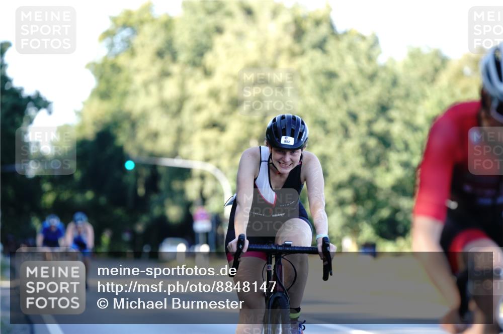 07.09.2025 - 19. Norderstedt Triathlon Michael Burmester http://msf.ph/oto/8848147 07.09.2025 16:20:28 Radfahren 952, 1061, 1623 meine-sportfotos.de