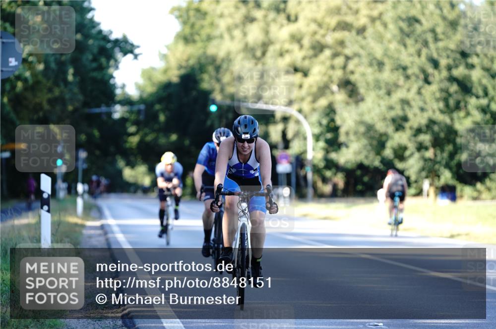 07.09.2025 - 19. Norderstedt Triathlon Michael Burmester http://msf.ph/oto/8848151 07.09.2025 16:20:32 Radfahren 952, 957, 1056, 1061 meine-sportfotos.de