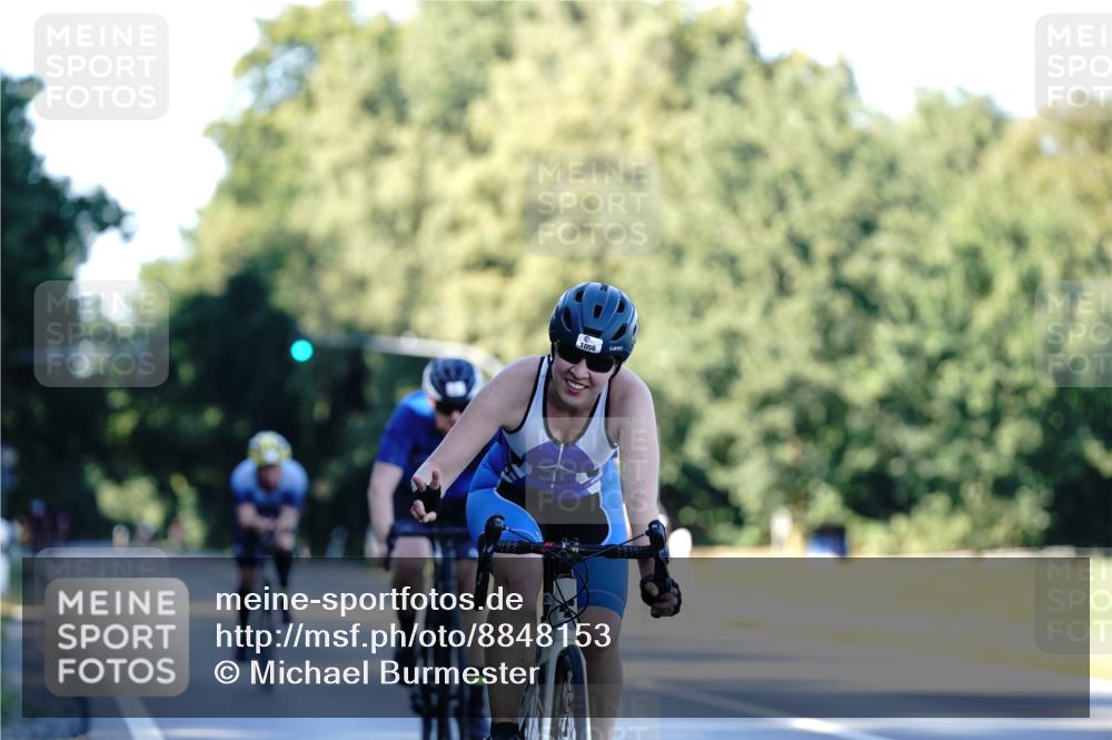 07.09.2025 - 19. Norderstedt Triathlon Michael Burmester http://msf.ph/oto/8848153 07.09.2025 16:20:33 Radfahren 916, 957, 1056 meine-sportfotos.de