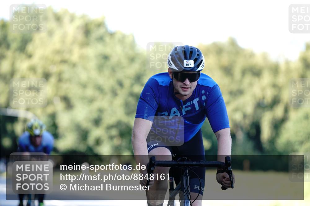 07.09.2025 - 19. Norderstedt Triathlon Michael Burmester http://msf.ph/oto/8848161 07.09.2025 16:20:35 Radfahren 916, 957, 1056 meine-sportfotos.de