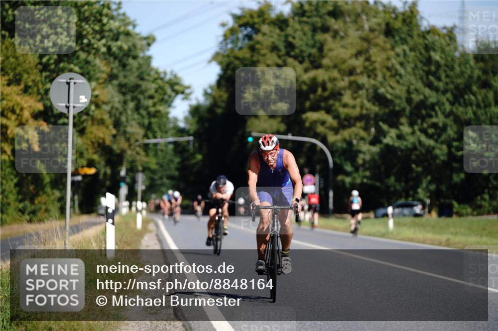 07.09.2025 - 19. Norderstedt Triathlon Michael Burmester http://msf.ph/oto/8848164 07.09.2025 11:35:08 Radfahren 228, 821 meine-sportfotos.de