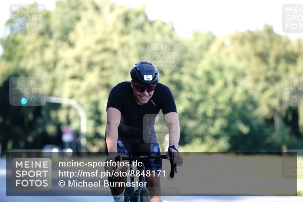 07.09.2025 - 19. Norderstedt Triathlon Michael Burmester http://msf.ph/oto/8848171 07.09.2025 16:20:50 Radfahren 401 meine-sportfotos.de