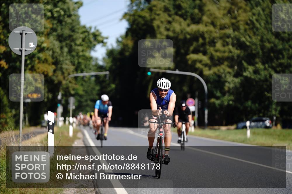 07.09.2025 - 19. Norderstedt Triathlon Michael Burmester http://msf.ph/oto/8848178 07.09.2025 11:35:16 Radfahren 775 meine-sportfotos.de