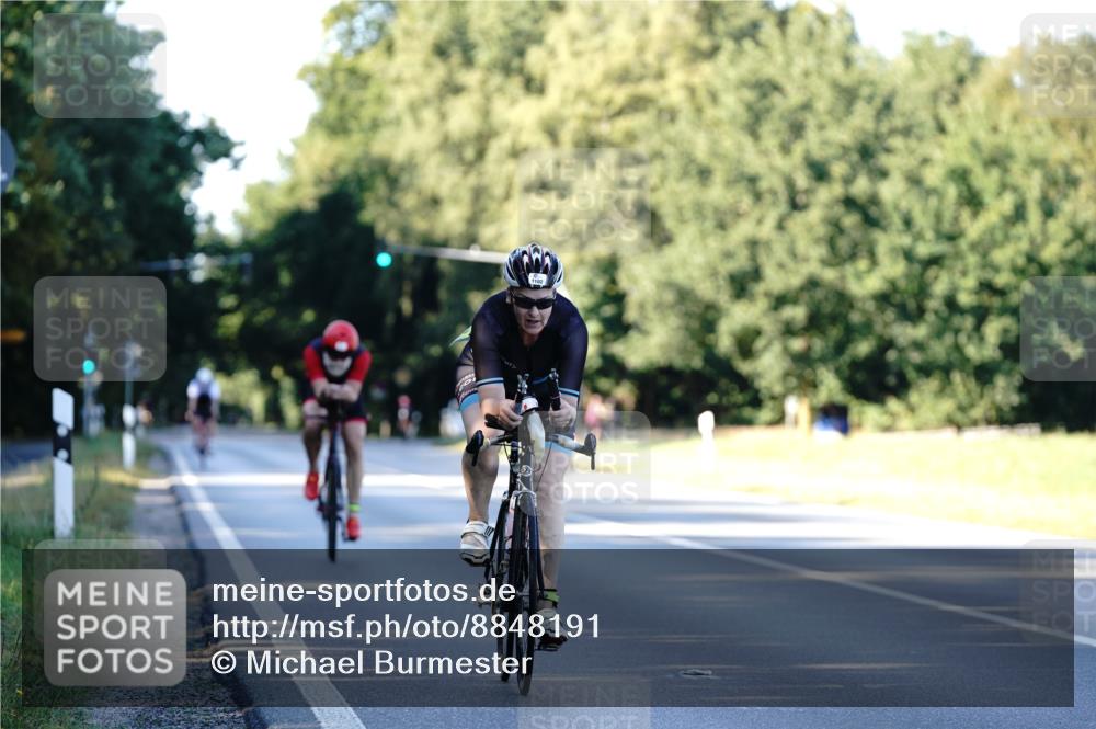 07.09.2025 - 19. Norderstedt Triathlon Michael Burmester http://msf.ph/oto/8848191 07.09.2025 16:21:05 Radfahren 421, 1102 meine-sportfotos.de