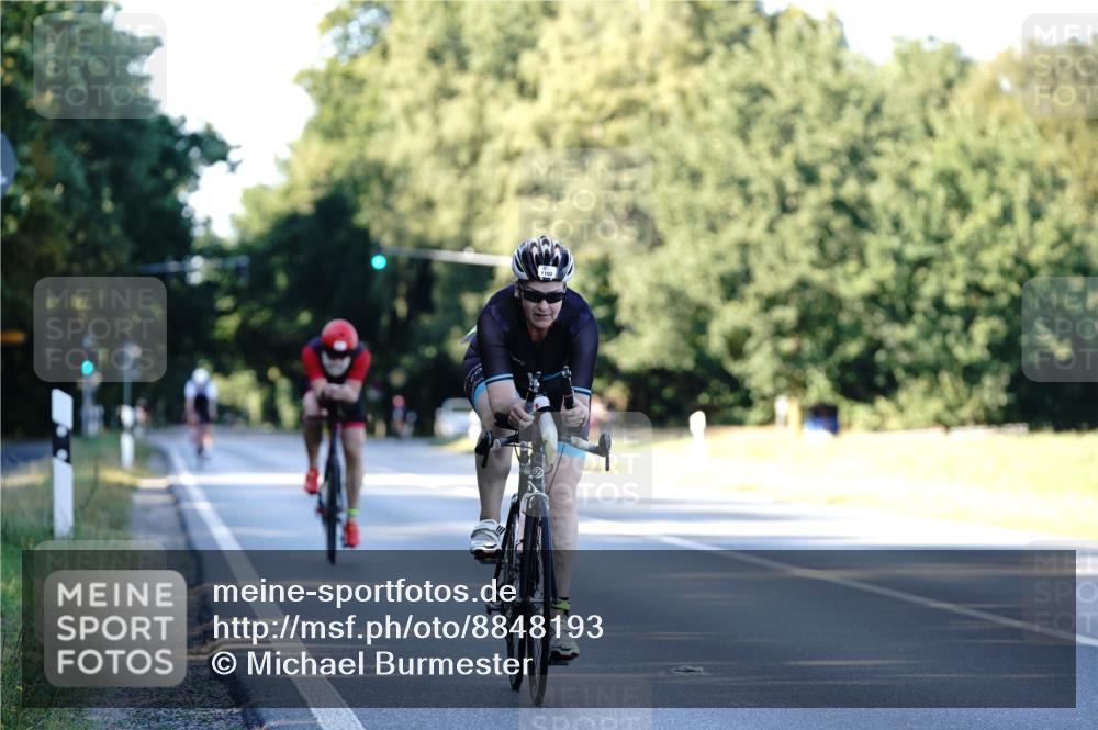 07.09.2025 - 19. Norderstedt Triathlon Michael Burmester http://msf.ph/oto/8848193 07.09.2025 16:21:05 Radfahren 421, 1102 meine-sportfotos.de