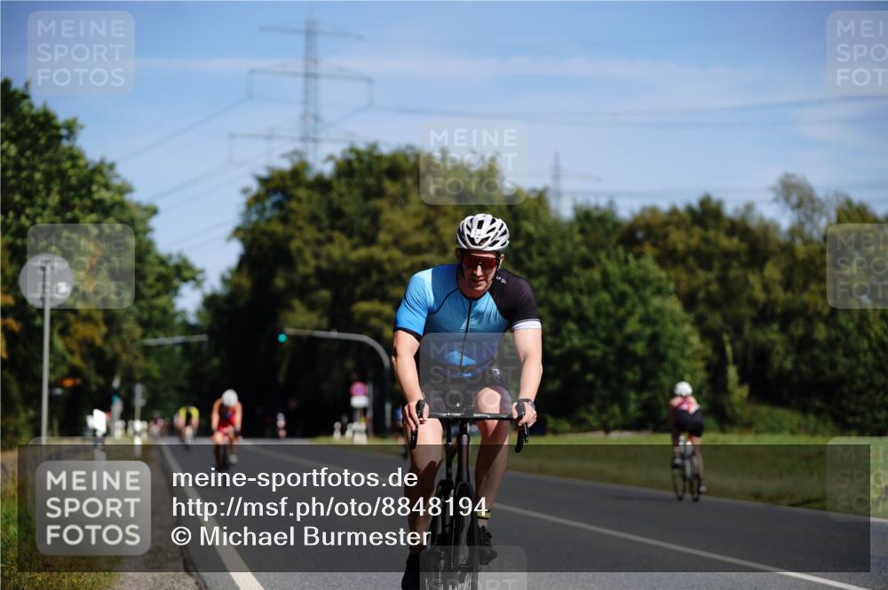 07.09.2025 - 19. Norderstedt Triathlon Michael Burmester http://msf.ph/oto/8848194 07.09.2025 11:35:21 Radfahren 191, 734, 775 meine-sportfotos.de