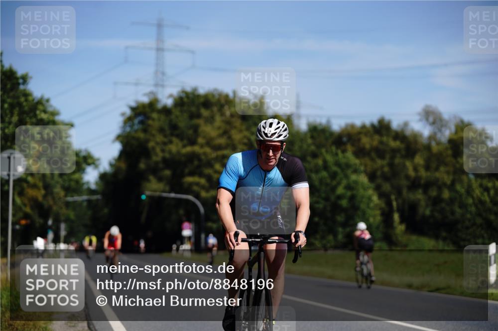 07.09.2025 - 19. Norderstedt Triathlon Michael Burmester http://msf.ph/oto/8848196 07.09.2025 11:35:21 Radfahren 191, 734, 775 meine-sportfotos.de