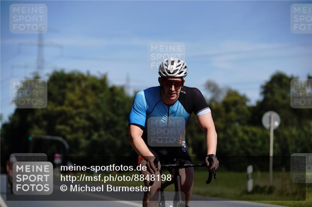 07.09.2025 - 19. Norderstedt Triathlon Michael Burmester http://msf.ph/oto/8848198 07.09.2025 11:35:22 Radfahren 191, 734 meine-sportfotos.de