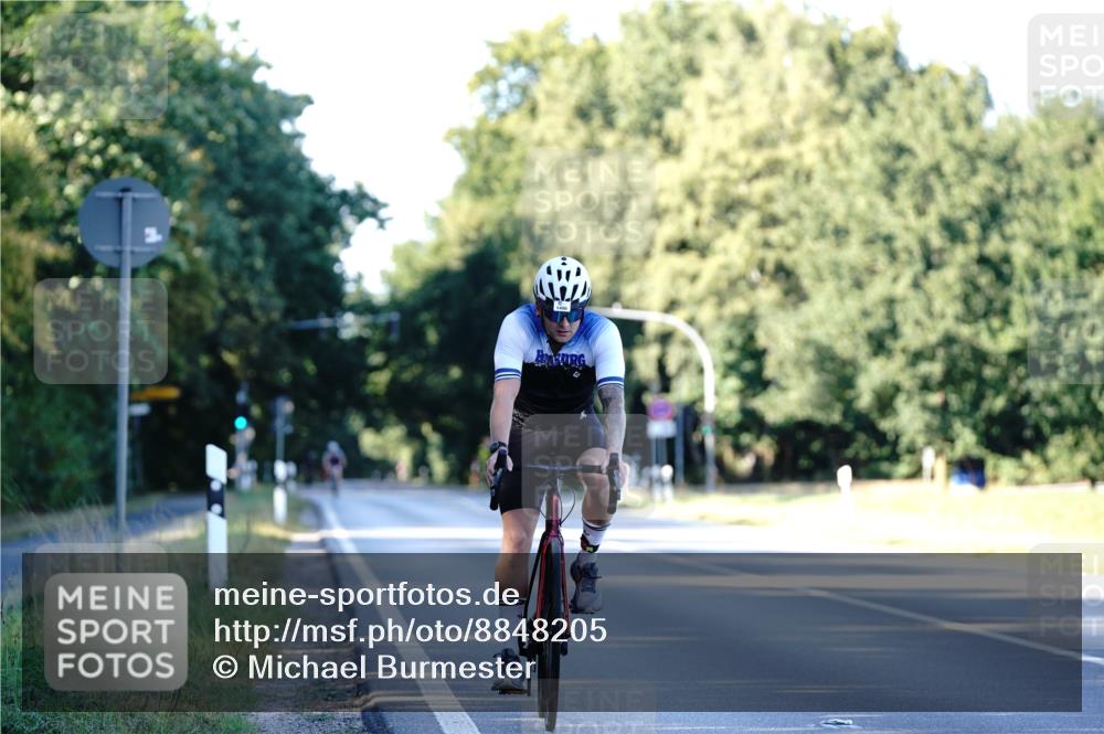 07.09.2025 - 19. Norderstedt Triathlon Michael Burmester http://msf.ph/oto/8848205 07.09.2025 16:21:15 Radfahren 1400 meine-sportfotos.de