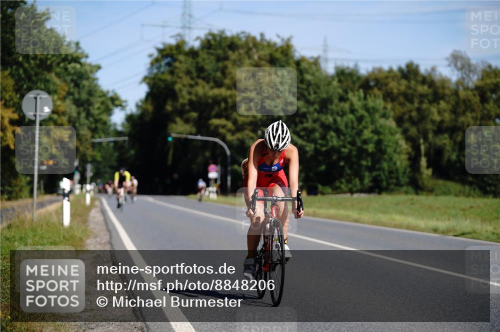 07.09.2025 - 19. Norderstedt Triathlon Michael Burmester http://msf.ph/oto/8848206 07.09.2025 11:35:25 Radfahren 734, 1189 meine-sportfotos.de