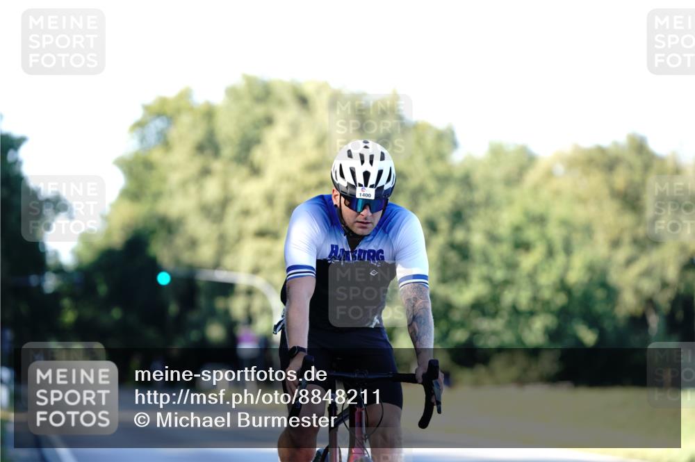 07.09.2025 - 19. Norderstedt Triathlon Michael Burmester http://msf.ph/oto/8848211 07.09.2025 16:21:16 Radfahren 1400 meine-sportfotos.de