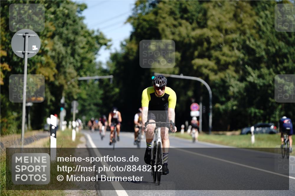 07.09.2025 - 19. Norderstedt Triathlon Michael Burmester http://msf.ph/oto/8848212 07.09.2025 11:35:30 Radfahren 279 meine-sportfotos.de