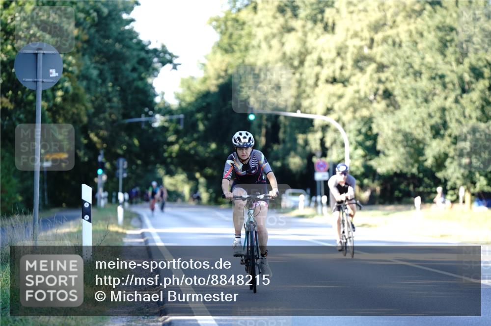07.09.2025 - 19. Norderstedt Triathlon Michael Burmester http://msf.ph/oto/8848215 07.09.2025 16:21:32 Radfahren 926 meine-sportfotos.de