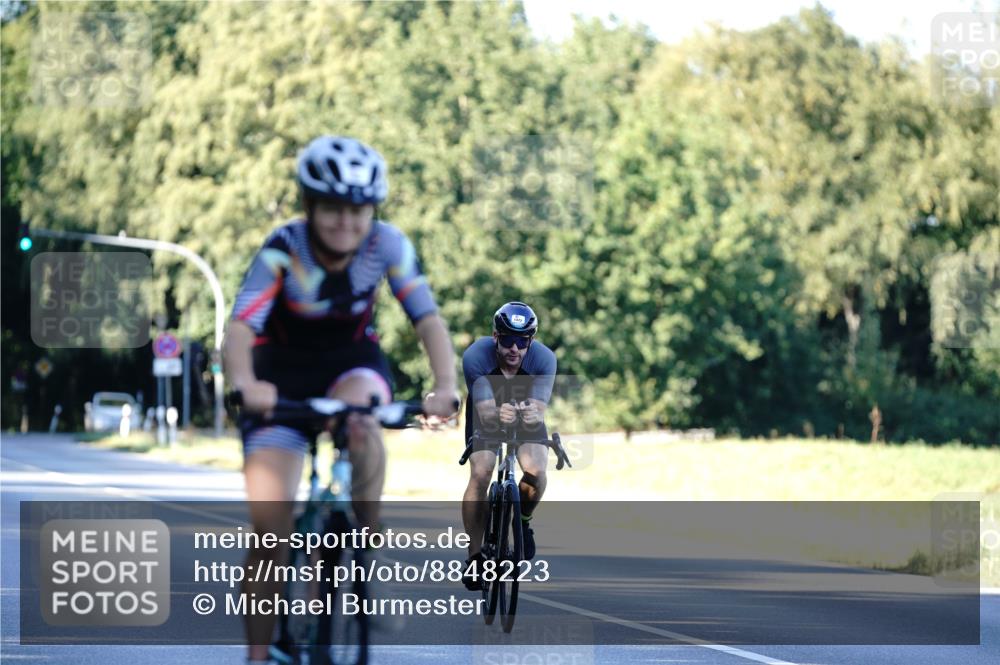 07.09.2025 - 19. Norderstedt Triathlon Michael Burmester http://msf.ph/oto/8848223 07.09.2025 16:21:34 Radfahren 926, 1472 meine-sportfotos.de