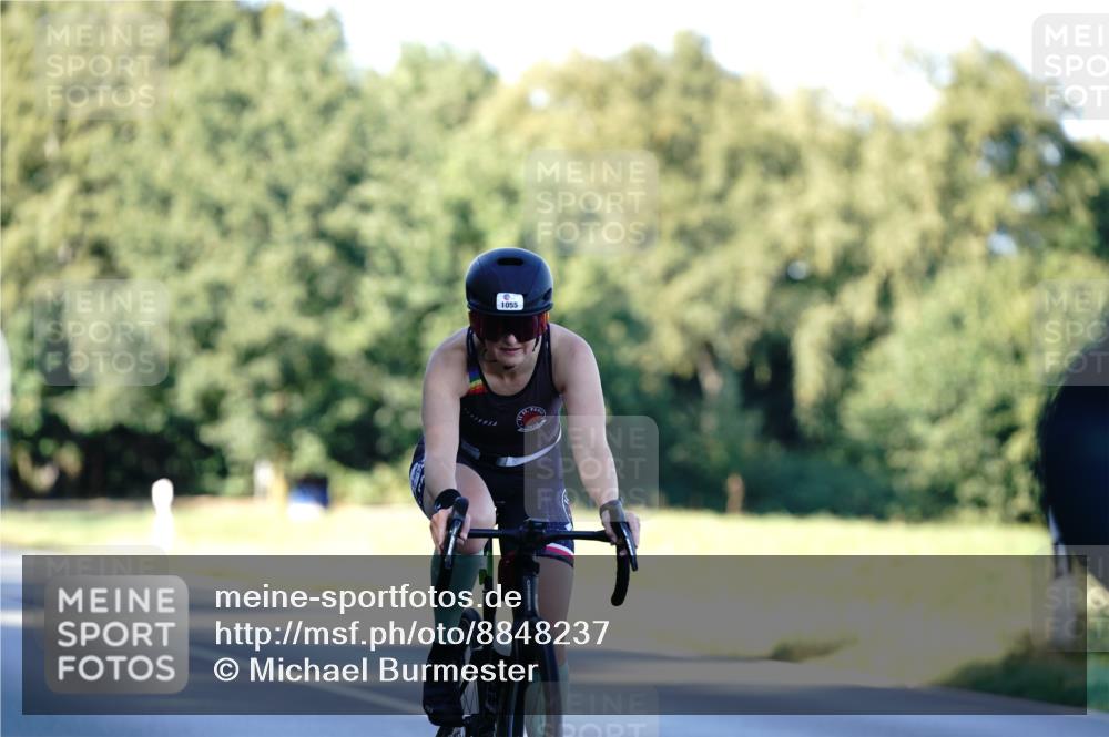 07.09.2025 - 19. Norderstedt Triathlon Michael Burmester http://msf.ph/oto/8848237 07.09.2025 16:21:47 Radfahren 1055, 1078 meine-sportfotos.de