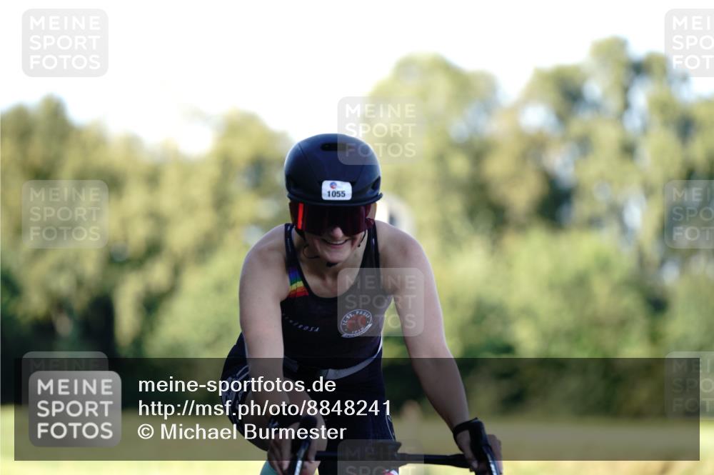 07.09.2025 - 19. Norderstedt Triathlon Michael Burmester http://msf.ph/oto/8848241 07.09.2025 16:21:47 Radfahren 1055, 1078 meine-sportfotos.de