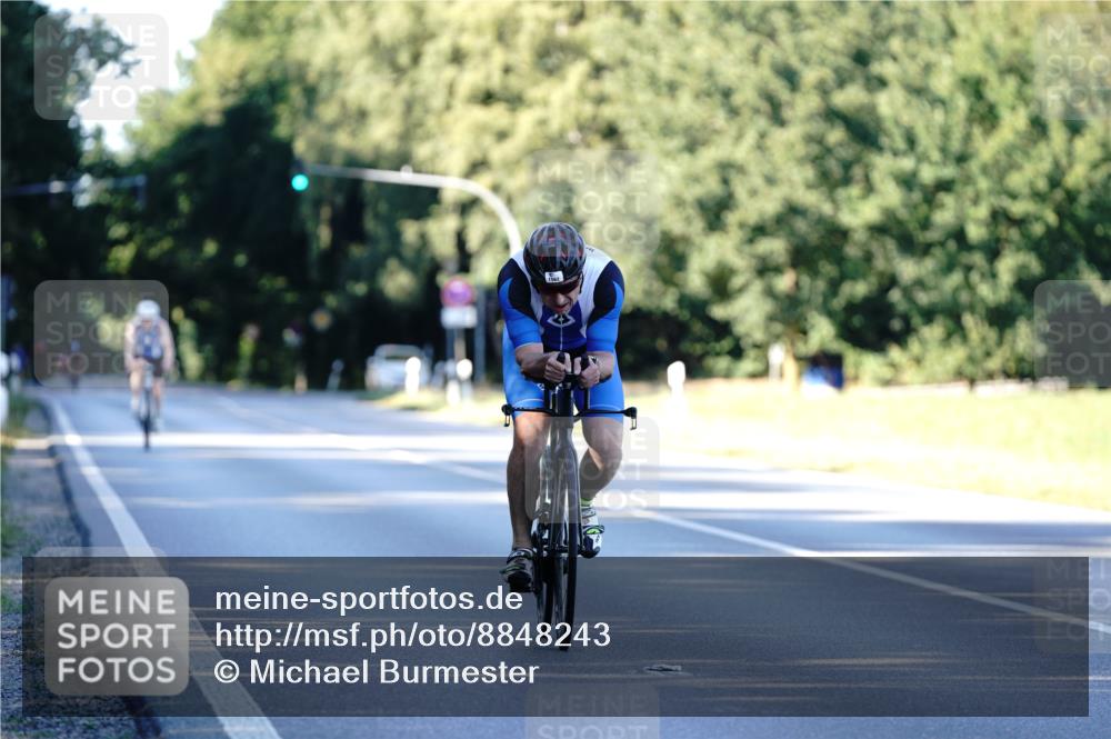 07.09.2025 - 19. Norderstedt Triathlon Michael Burmester http://msf.ph/oto/8848243 07.09.2025 16:21:51 Radfahren 1562 meine-sportfotos.de