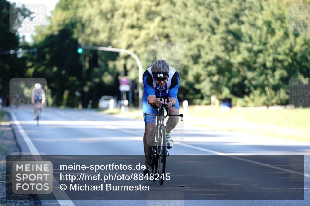 07.09.2025 - 19. Norderstedt Triathlon Michael Burmester http://msf.ph/oto/8848245 07.09.2025 16:21:52 Radfahren 1562 meine-sportfotos.de