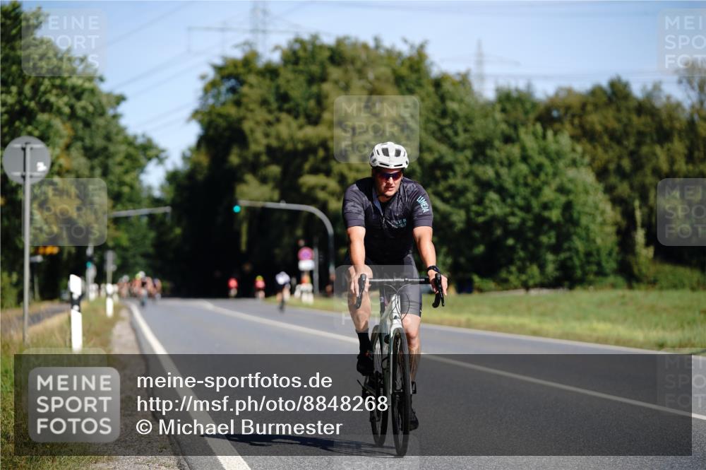 07.09.2025 - 19. Norderstedt Triathlon Michael Burmester http://msf.ph/oto/8848268 07.09.2025 11:36:08 Radfahren 253, 1383 meine-sportfotos.de