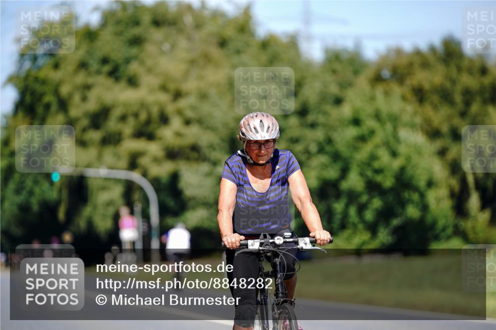 07.09.2025 - 19. Norderstedt Triathlon Michael Burmester http://msf.ph/oto/8848282 07.09.2025 13:10:32 Radfahren 350, 1353 meine-sportfotos.de