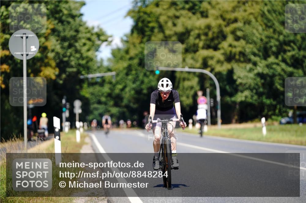 07.09.2025 - 19. Norderstedt Triathlon Michael Burmester http://msf.ph/oto/8848284 07.09.2025 13:10:36 Radfahren 341, 350 meine-sportfotos.de