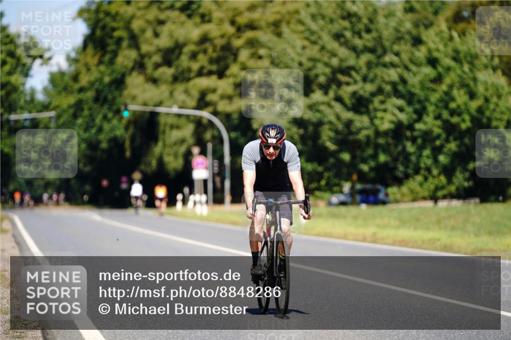 07.09.2025 - 19. Norderstedt Triathlon Michael Burmester http://msf.ph/oto/8848286 07.09.2025 13:10:47 Radfahren 346 meine-sportfotos.de