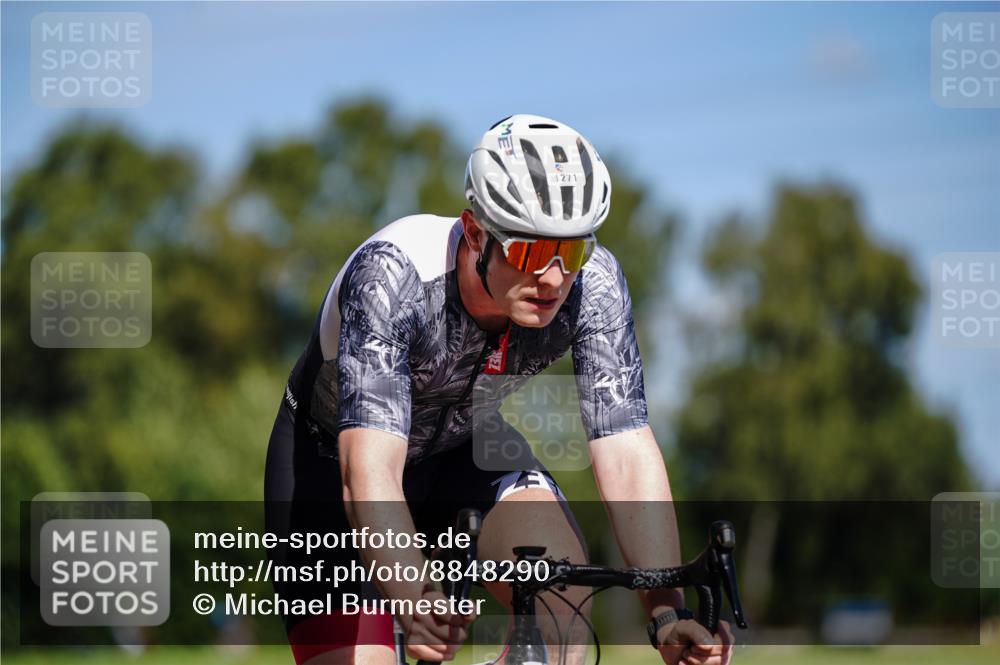 07.09.2025 - 19. Norderstedt Triathlon Michael Burmester http://msf.ph/oto/8848290 07.09.2025 13:11:10 Radfahren 1271 meine-sportfotos.de
