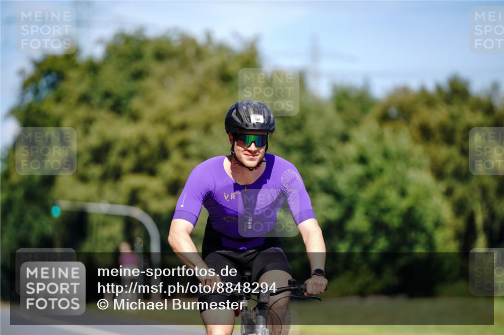 07.09.2025 - 19. Norderstedt Triathlon Michael Burmester http://msf.ph/oto/8848294 07.09.2025 13:11:39 Radfahren 298 meine-sportfotos.de
