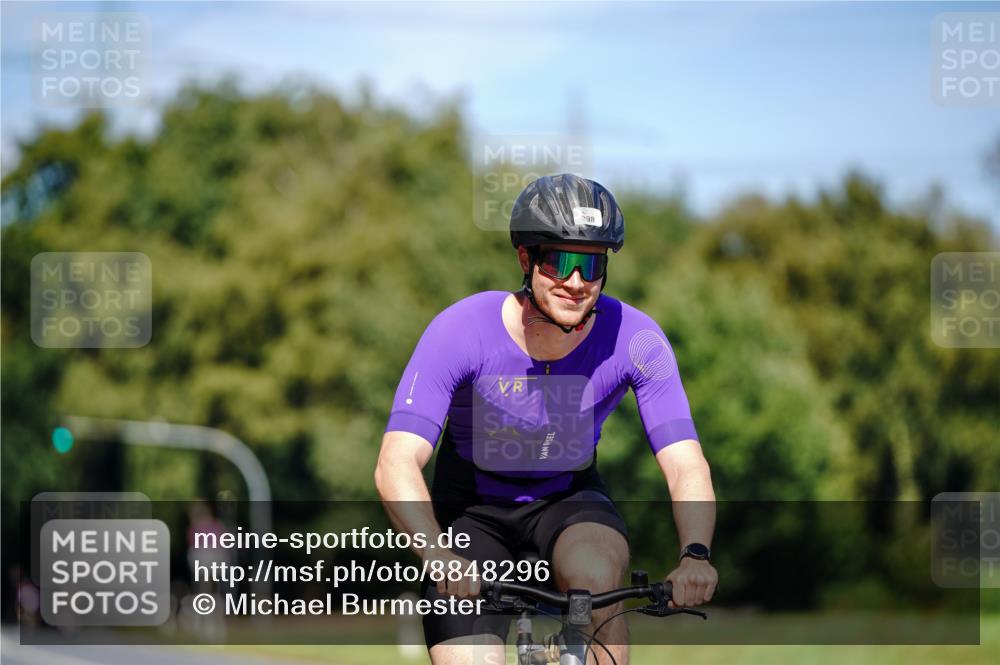 07.09.2025 - 19. Norderstedt Triathlon Michael Burmester http://msf.ph/oto/8848296 07.09.2025 13:11:40 Radfahren 298 meine-sportfotos.de