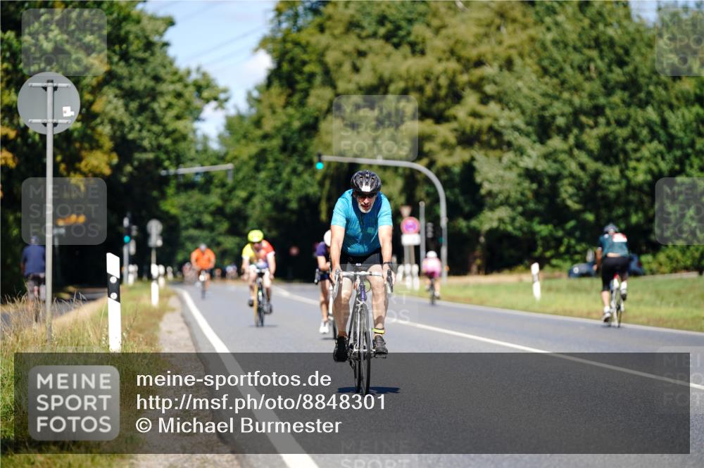 07.09.2025 - 19. Norderstedt Triathlon Michael Burmester http://msf.ph/oto/8848301 07.09.2025 13:11:52 Radfahren 841, 1352 meine-sportfotos.de