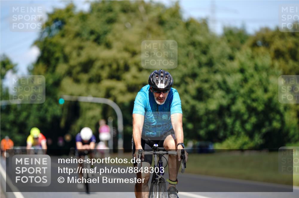 07.09.2025 - 19. Norderstedt Triathlon Michael Burmester http://msf.ph/oto/8848303 07.09.2025 13:11:54 Radfahren 841, 1352 meine-sportfotos.de