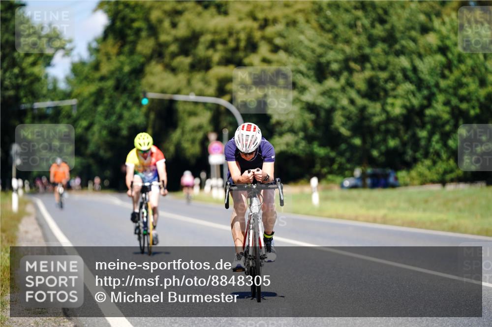 07.09.2025 - 19. Norderstedt Triathlon Michael Burmester http://msf.ph/oto/8848305 07.09.2025 13:11:56 Radfahren 777, 1352 meine-sportfotos.de