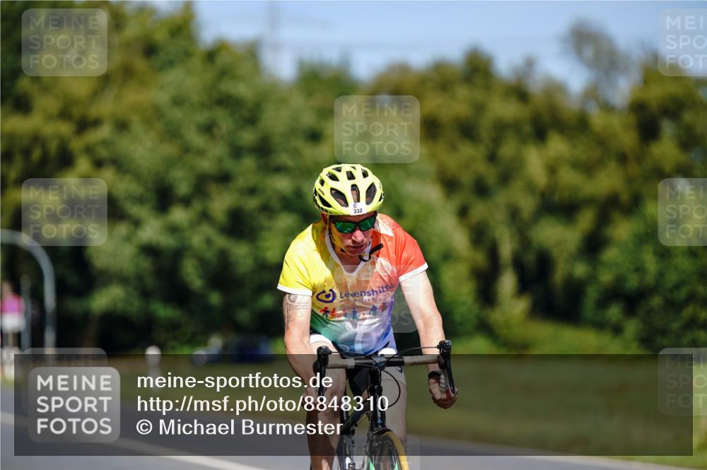 07.09.2025 - 19. Norderstedt Triathlon Michael Burmester http://msf.ph/oto/8848310 07.09.2025 13:11:59 Radfahren 332, 777 meine-sportfotos.de
