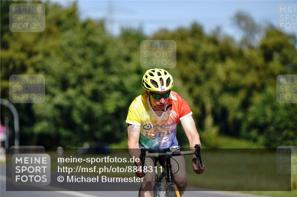 07.09.2025 - 19. Norderstedt Triathlon Michael Burmester http://msf.ph/oto/8848311 07.09.2025 13:11:59 Radfahren 332, 777 meine-sportfotos.de